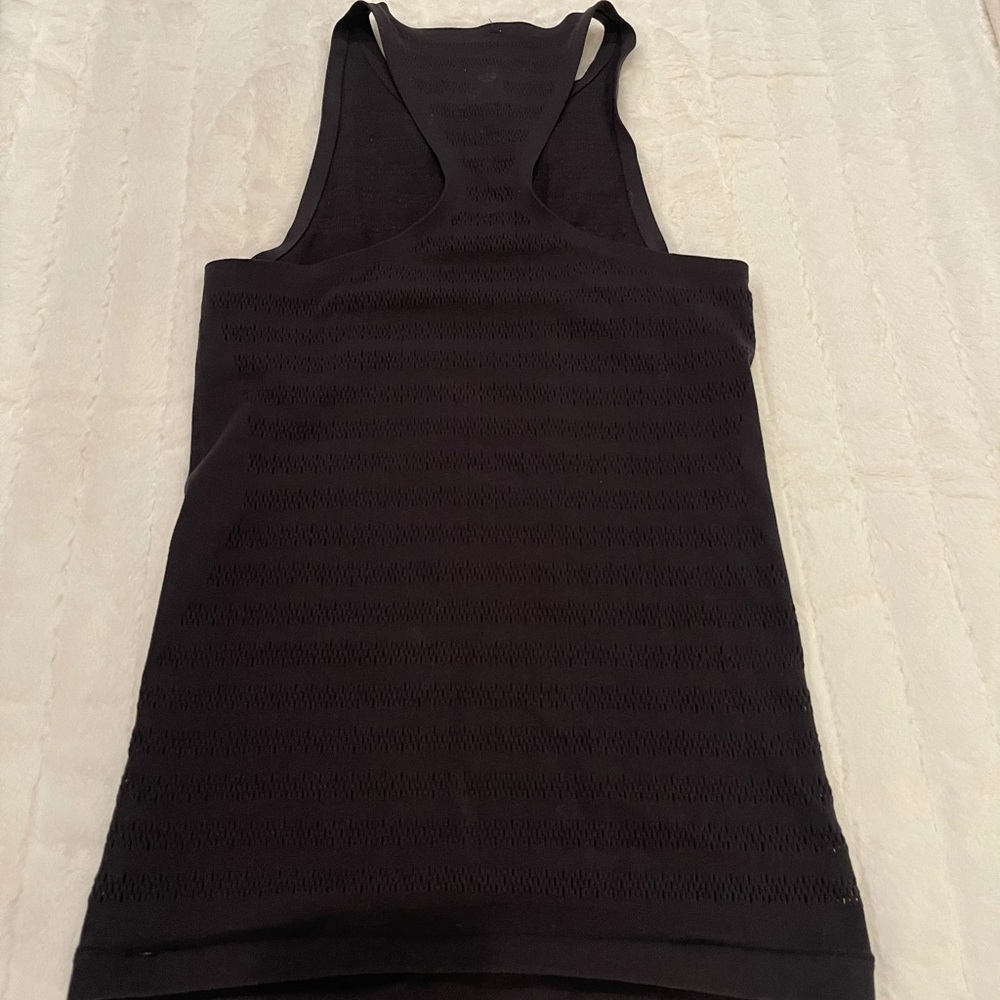 LuluLemon 🍋 Black mesh athletic tank-top